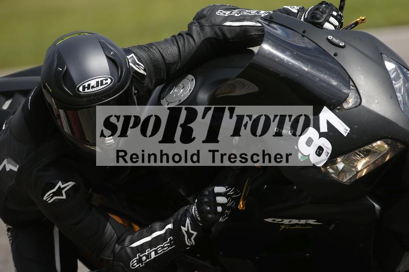 /Archiv-2024/29 12.06.2024 MOTO.CH Track Day ADR/Gruppe blau/81